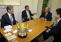 SECが優勝報告