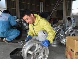 自動車アルミホイール回収