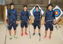 左から高橋、森下、納谷、田端の各選手