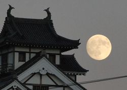 福知山城と中秋の名月