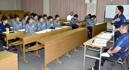 両丹日日新聞 硬式野球侍ジャパン女子 アジア杯控え近畿で強化合宿 ニュース