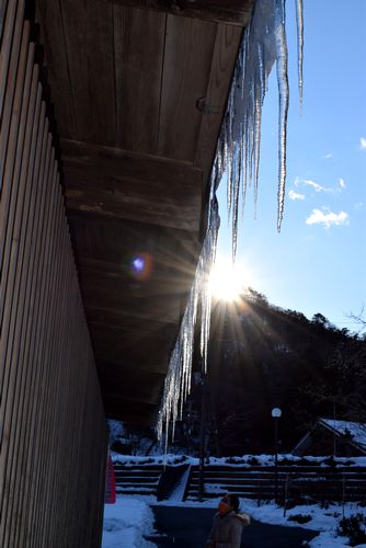 鬼博物館にできたツララ