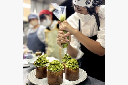 中学生が考えた五老ケ岳のケーキ　スカイカフェで販売