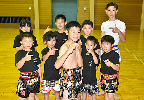 格闘家、皇治主催のアマチュア大会で優勝　惇明小の高橋海翔さん