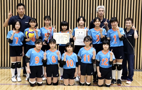近畿大会でブロック優勝　昭和少女バレークラブ