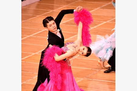競技ダンスで世界大会に出場　足立兄妹を激励
