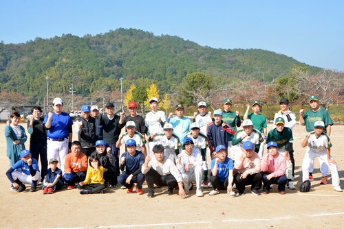 障害児・者の軟式野球チーム20年　神戸と記念試合