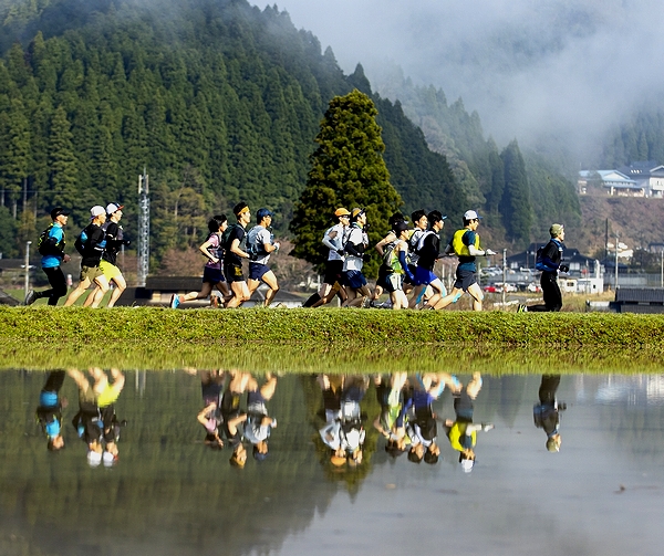 自然のままの山道駆けるトレイルラン　4月に綾部で