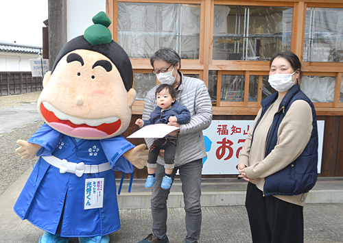 多くの客に惜しまれ閉店　福知山城おみやげ処