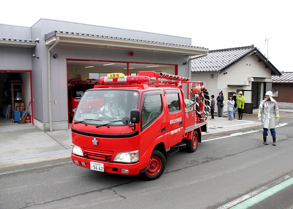 市消防団佐賀分団　詰め所と車庫を統合