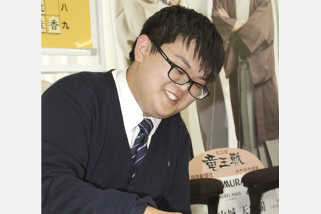 高校将棋新人大会府予選で優勝　共栄・吉川さん2度目の全国へ