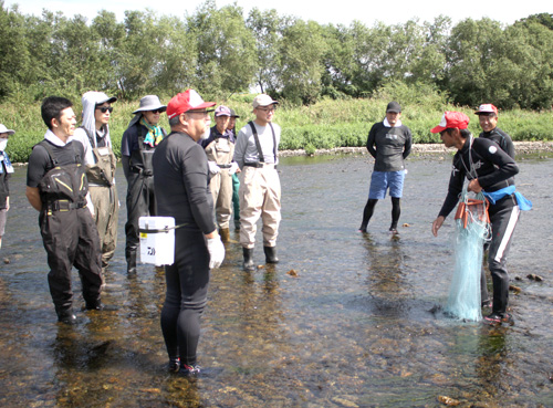 初のアユ獲り講座に11人　由良川漁業協同組合が企画