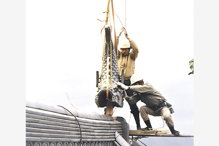 福知山城 来年に再建40年　屋根工事の思い出懐古「葺いた瓦は今も誇り」　当時の職人植田さん