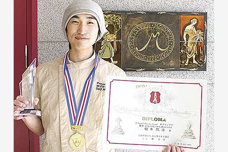 日本最大の洋菓子コンテスト、ジャパン・ケーキショー　マウンテンの松井誠治さんが全部門の準グランプリに