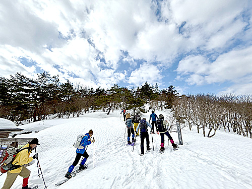雪の大江山を満喫　スノーシューで雪山歩き　鬼っこの会