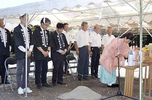 放火から3年　焼失の愛宕神社、社殿再建へ地鎮祭　来年1月末完成めざす