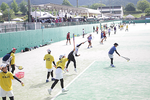 福知山で29年ぶりのソフトテニスインターハイ　三段池で開会式