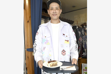 ティラミスと出合い人生動き出す　雲原の鬼そば屋内でカフェ開店　喫茶「胸キュン」大槻店長