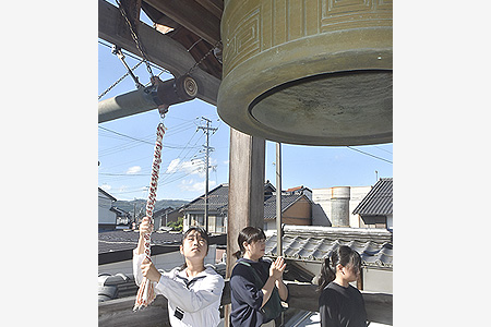 原爆投下から81年　市内寺院で平和の願い込めた鐘響く