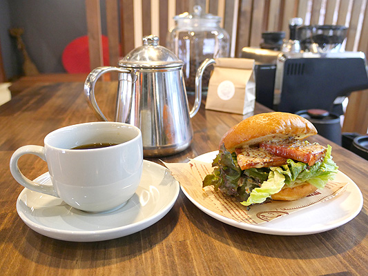 古民家の平日カフェ NAGI