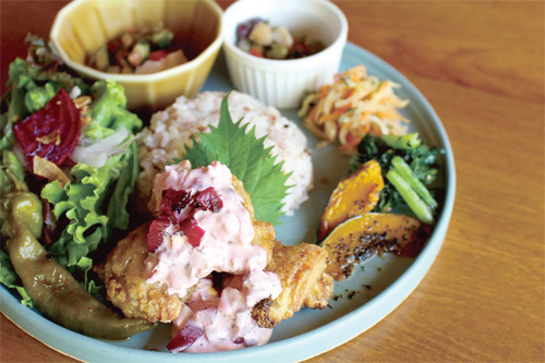 KAN,MA Dining（カンマ　ダイニング）