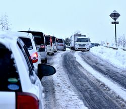 雪渋滞