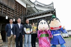 福知山城の入館100万人