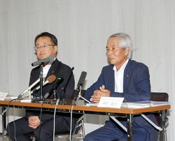 実行委が記者会見