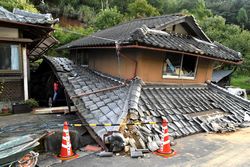 土砂崩れで全壊した物置